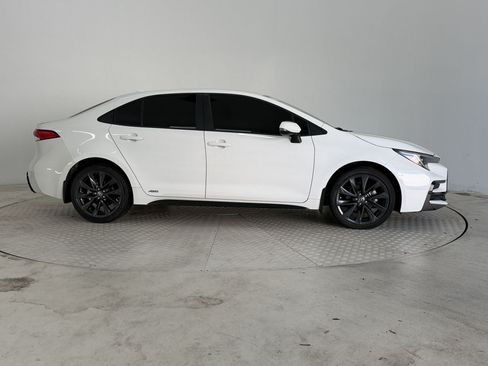 Used 2024 Toyota Corolla SE AWD/4WD image 8
