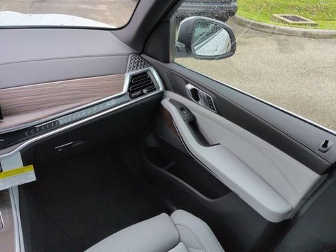 New 2026 BMW X5 sDrive40i w/ Parking Assistance Package RWD image 17
