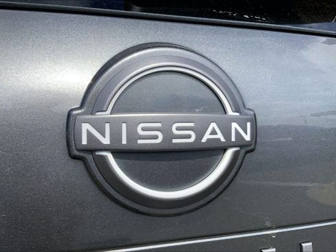 Used 2025 Nissan Rogue SV w/ SV Premium Package FWD image 31