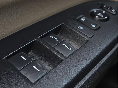 Used 2020 Honda CR-V Touring image 17