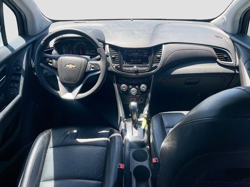 Used 2020 Chevrolet Trax Premier w/ LPO, Cargo Package FWD image 14