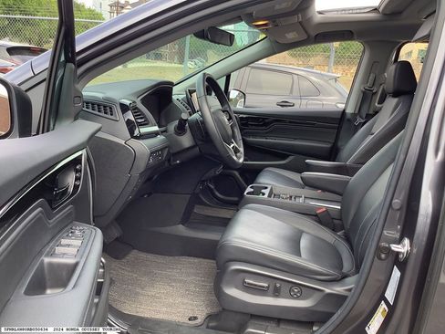 Used 2024 Honda Odyssey Touring image 12
