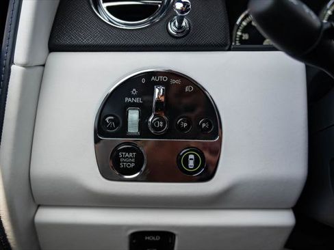 Certified 2019 Rolls-Royce Cullinan AWD/4WD image 22