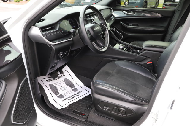 Used 2021 Jeep Grand Cherokee L Laredo AWD/4WD image 8