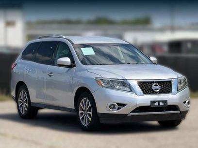 Used 2015 Nissan Pathfinder SV