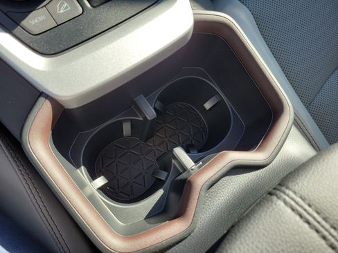 Used 2025 Toyota RAV4 Limited image 33