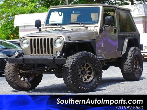 Used 2005 Jeep Wrangler Unlimited AWD/4WD image 1