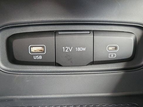 New 2026 Hyundai Venue SE FWD image 13