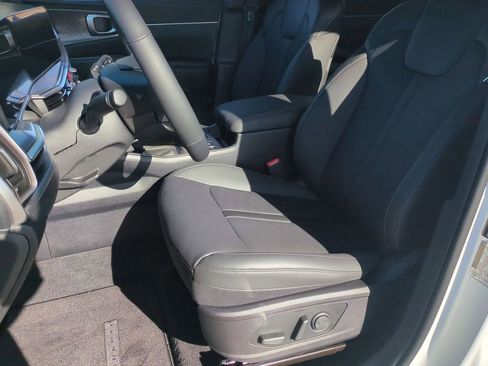 New 2026 Kia Sorento S AWD/4WD image 18