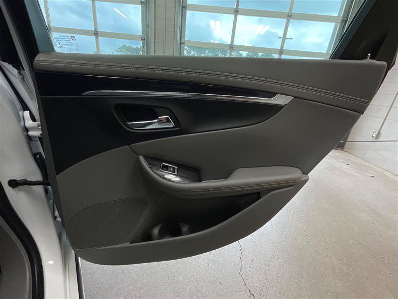 Used 2018 Chevrolet Impala LS FWD image 23