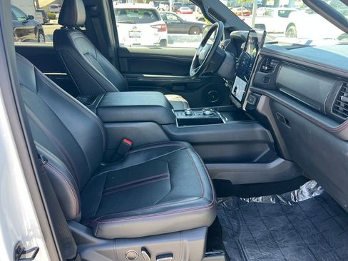 Used 2024 Ford Expedition Max Limited AWD/4WD image 17