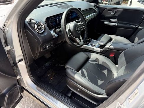 Used 2020 Mercedes-Benz GLB 250 4MATIC image 12