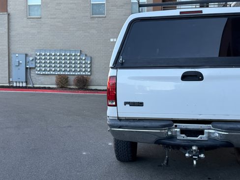 Used 1999 Ford F250 XLT image 5