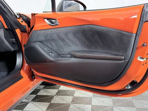Used 2019 MAZDA MX-5 Miata 30th Anniversary RWD image 36