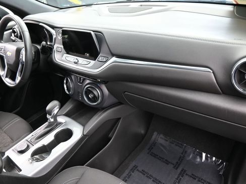 Used 2022 Chevrolet Blazer LT image 39