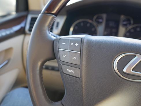 Used 2014 Lexus LX 570 4WD image 15