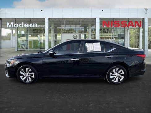Certified 2025 Nissan Altima 2.5 S image 2