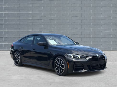 Used 2026 BMW M440i RWD image 1