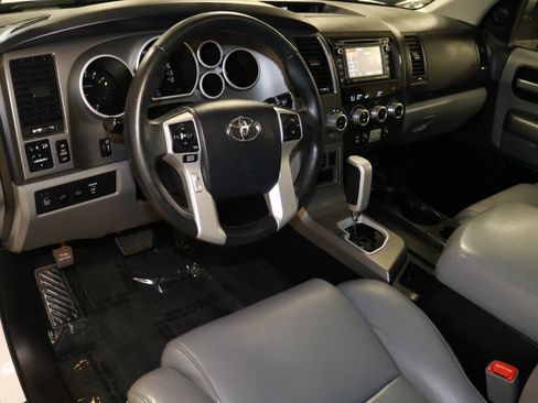 Used 2017 Toyota Sequoia Limited w/ Safety & Convenience Package AWD/4WD image 83