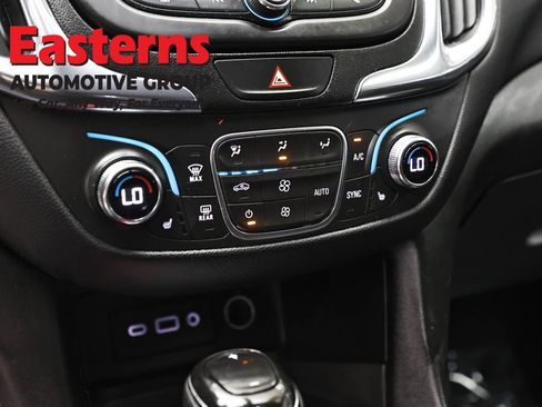 Used 2019 Chevrolet Equinox LT AWD/4WD image 20