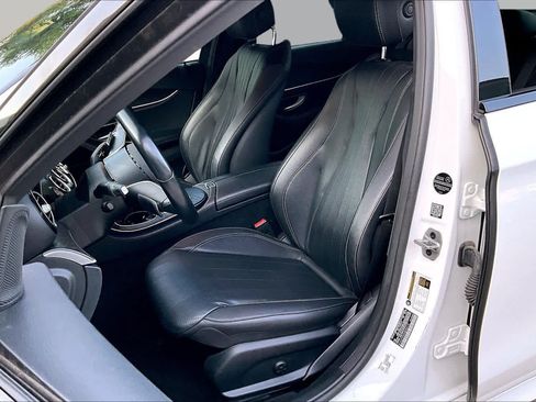 Used 2022 Mercedes-Benz E 450 4MATIC Sedan image 8