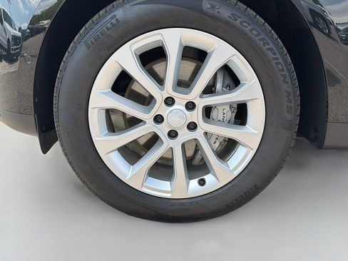 Used 2025 Land Rover Range Rover Sport SE image 43