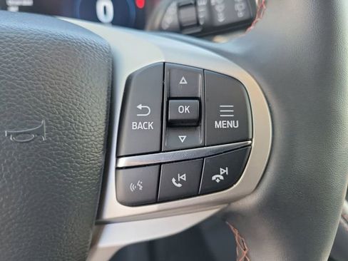 Used 2025 Ford Explorer Active image 6