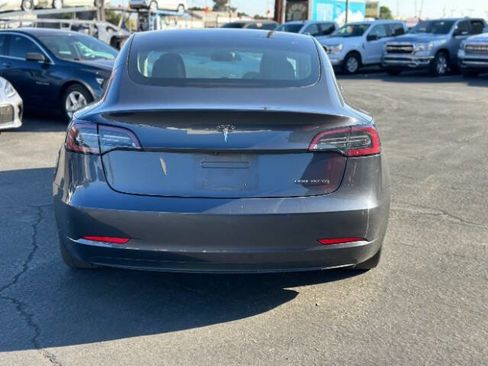 Used 2018 Tesla Model 3 Performance image 5