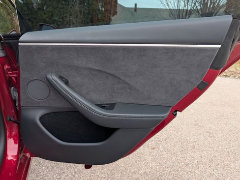 Used 2024 Tesla Model 3 Performance image 34