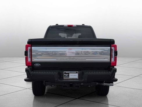 New 2026 Ford F250 Platinum w/ Platinum Plus Package AWD/4WD image 4