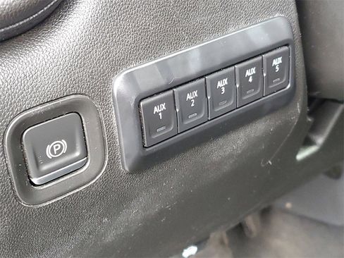 Used 2022 Chevrolet Silverado 3500 LT image 8