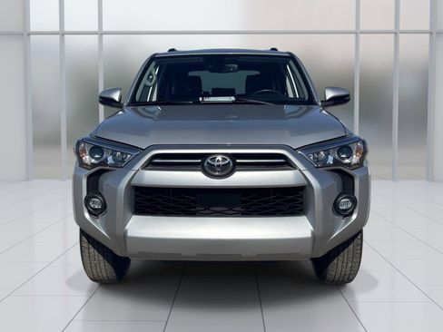 Used 2023 Toyota 4Runner SR5 Premium w/ Moonroof Package RWD image 9