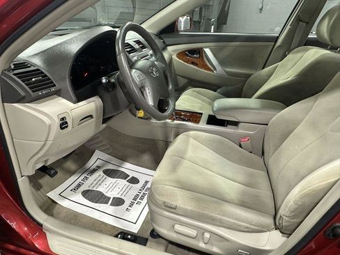 Used 2009 Toyota Camry LE image 16