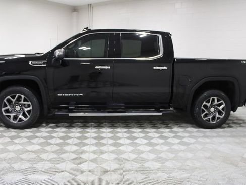 Used 2022 GMC Sierra 1500 SLT w/ SLT Convenience Package AWD/4WD image 8