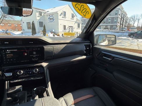 Certified 2025 GMC Sierra 1500 AT4 w/ Technology Package image 29