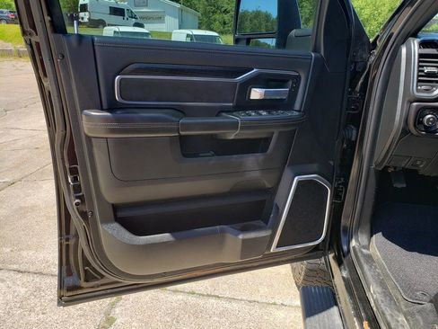 Used 2023 RAM 2500 Laramie AWD/4WD image 13