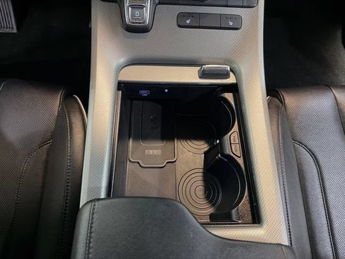 Used 2024 Hyundai Palisade SEL FWD image 24