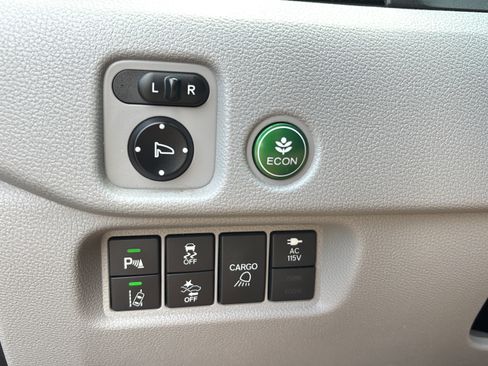 Used 2017 Honda Ridgeline RTL-E image 19