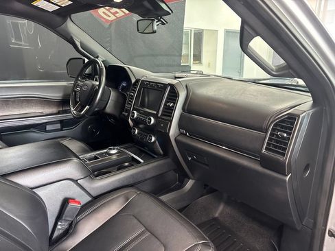 Used 2021 Ford Expedition Max Limited RWD image 12