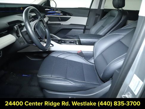 Used 2025 Lincoln Nautilus Premier AWD/4WD image 18