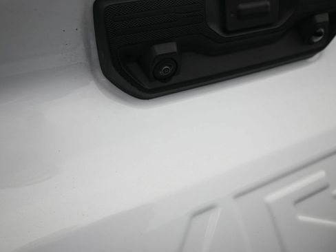 Used 2025 Chevrolet Silverado 1500 Custom image 40