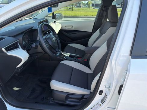 Used 2024 Toyota Corolla LE FWD image 7