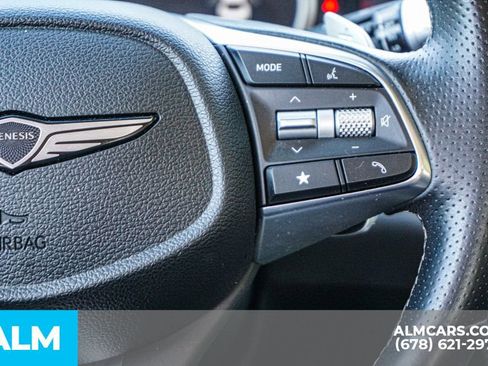 Used 2025 Genesis G70 2.5T RWD image 30