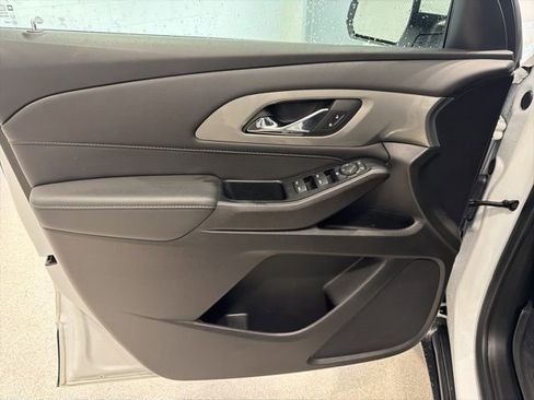 Certified 2023 Chevrolet Traverse LT image 17