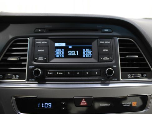 Used 2015 Hyundai Sonata SE image 14