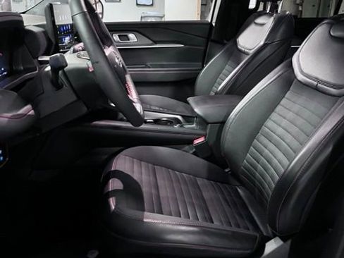 Used 2026 Ford Explorer ST-Line RWD image 11