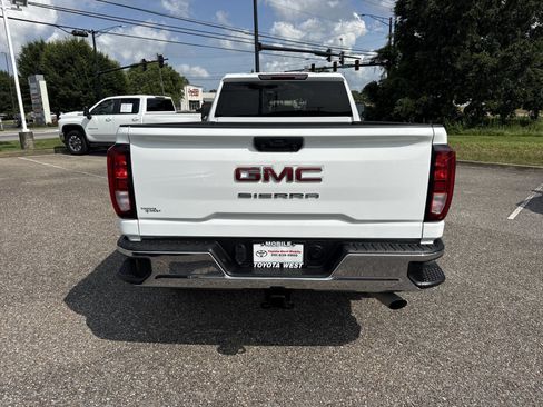 Used 2024 GMC Sierra 2500 Pro w/ Convenience Package RWD image 4