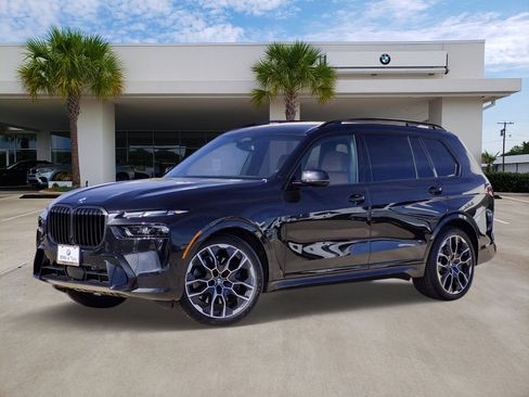 Certified 2024 BMW X7 xDrive40i w/ M Sport Package image 1