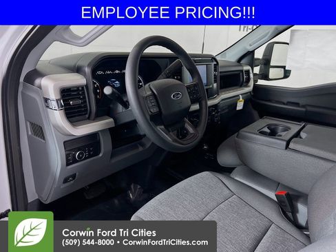 New 2026 Ford F250 XL w/ XL Chrome Package AWD/4WD image 3