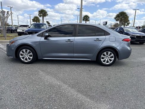 Used 2021 Toyota Corolla LE image 7